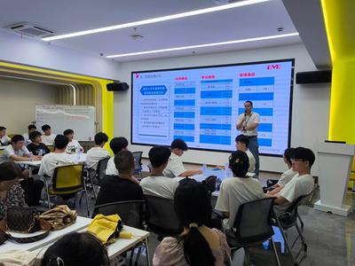 馬克思主義學院教師赴惠州億緯鋰能為學生講授&ldquo;產業(yè)線上的思政課&rdquo;